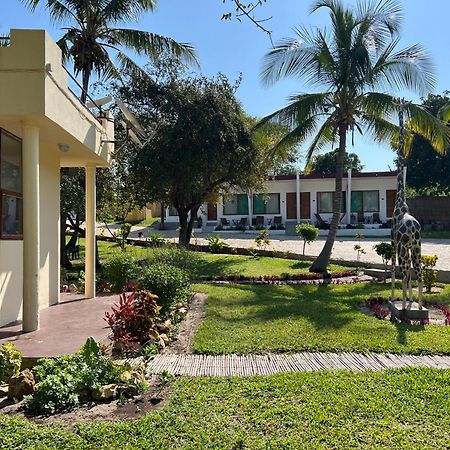 Bed and Breakfast New Giraffe House Vilankulo Exterior foto